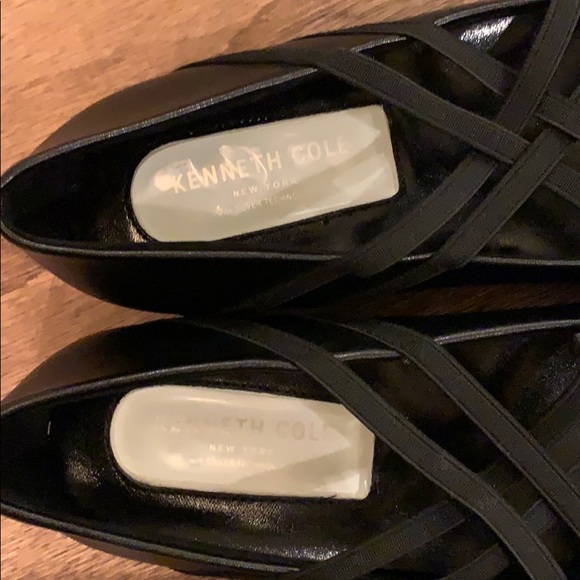 Kenneth Cole Kids Rose Bay Ballet Flats Black NWOB - Picture 2 of 9